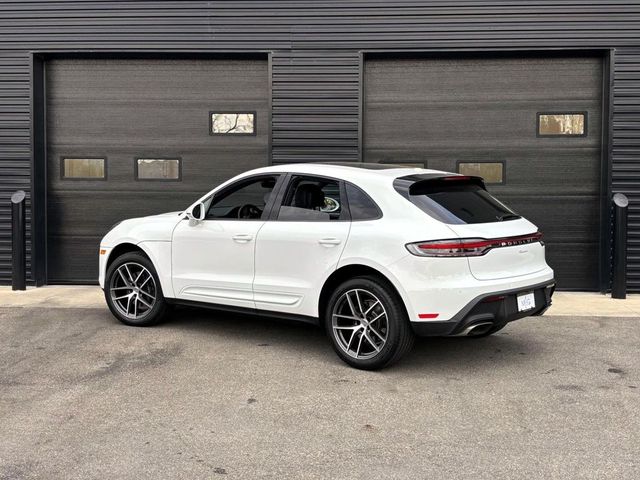 2024 Porsche Macan Base