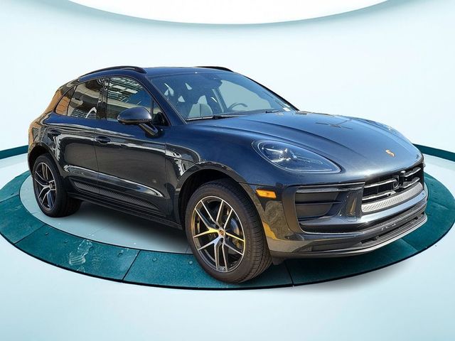 2024 Porsche Macan Base