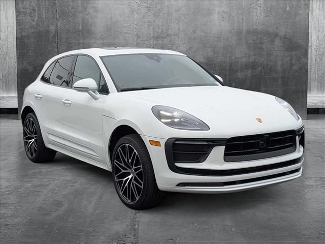 2024 Porsche Macan Base