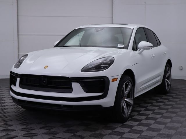 2024 Porsche Macan Base