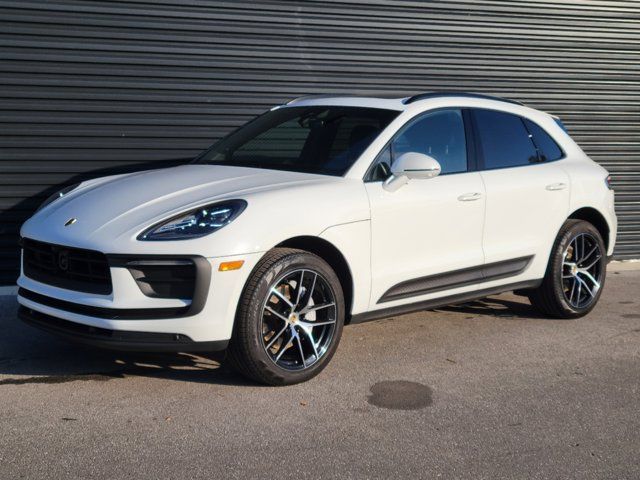 2024 Porsche Macan 