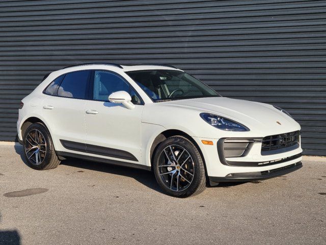 2024 Porsche Macan 