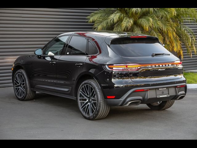 2024 Porsche Macan Base