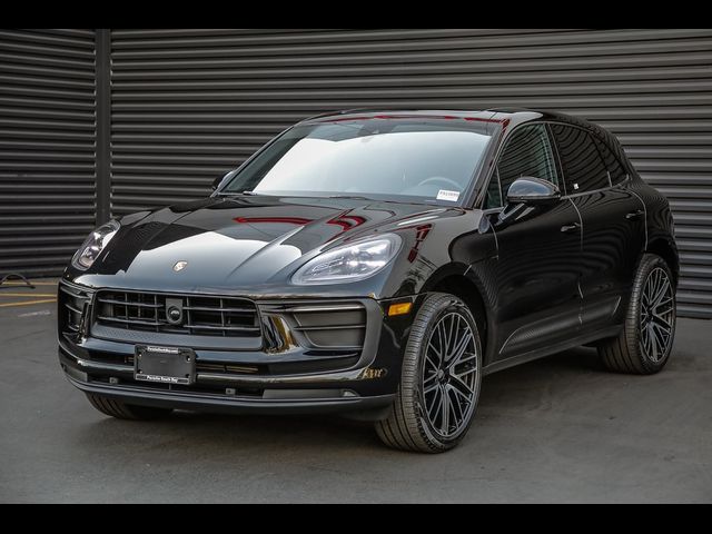 2024 Porsche Macan Base