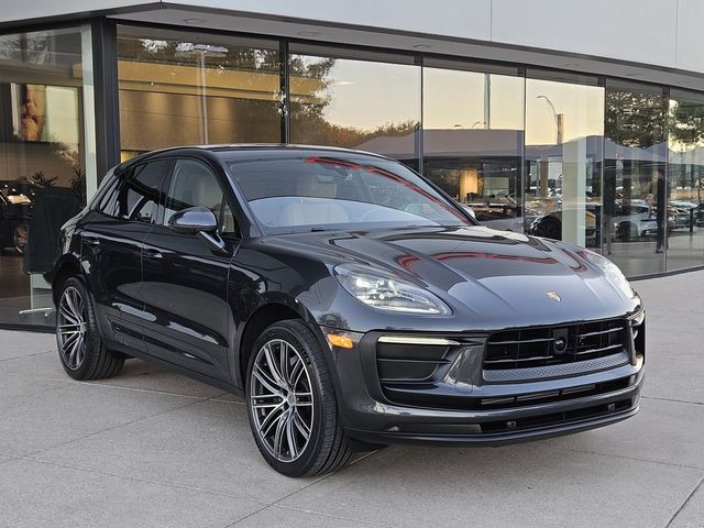 2024 Porsche Macan Base