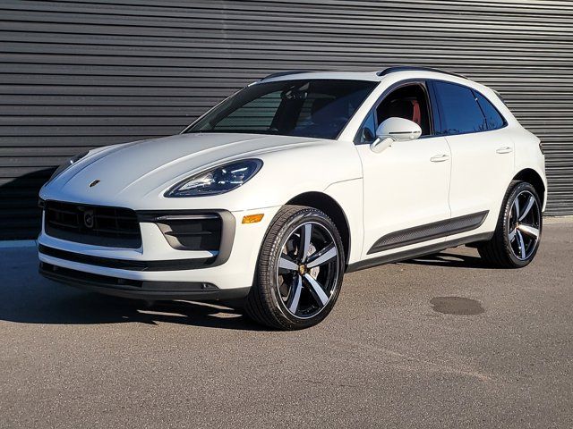 2024 Porsche Macan Base