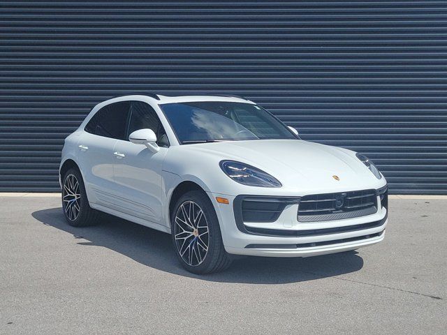 2024 Porsche Macan Base