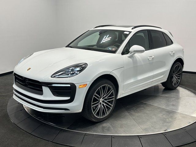 2024 Porsche Macan Base