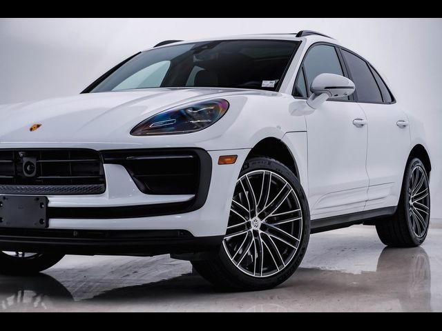 2024 Porsche Macan 