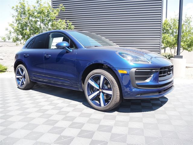 2024 Porsche Macan Base