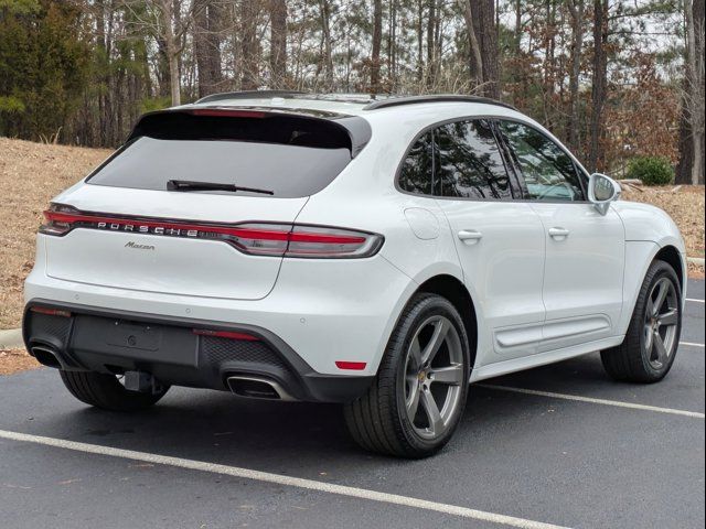 2024 Porsche Macan Base