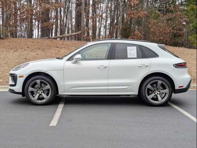 2024 Porsche Macan Base