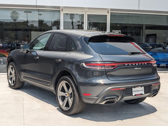 2024 Porsche Macan Base