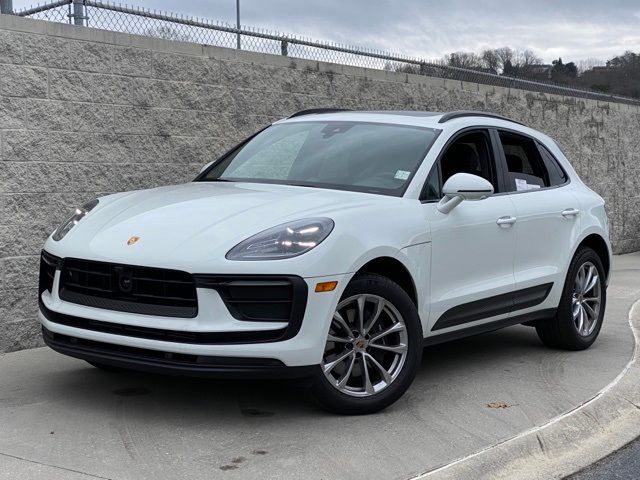 2024 Porsche Macan Base