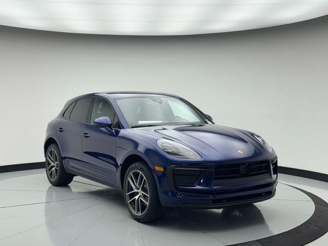 2024 Porsche Macan Base