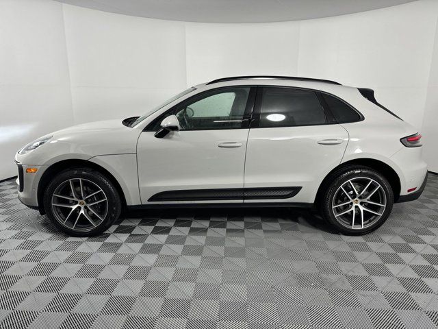 2024 Porsche Macan Base