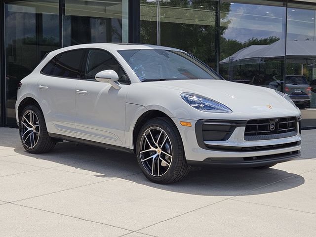 2024 Porsche Macan Base