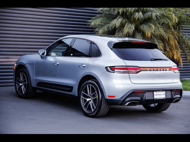 2024 Porsche Macan Base