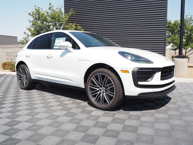 2024 Porsche Macan Base