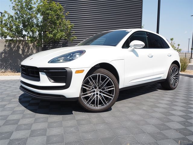 2024 Porsche Macan Base