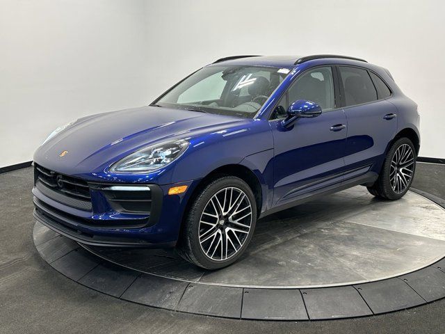 2024 Porsche Macan Base