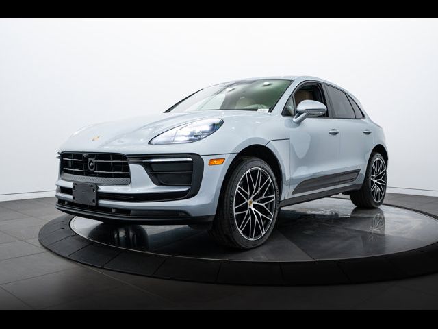 2024 Porsche Macan Base