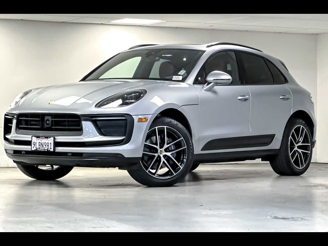 2024 Porsche Macan Base