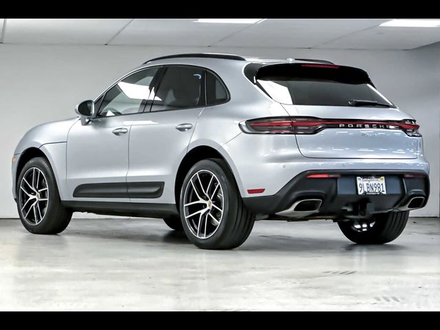 2024 Porsche Macan Base