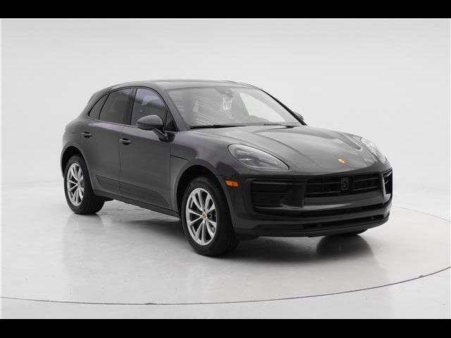 2024 Porsche Macan Base