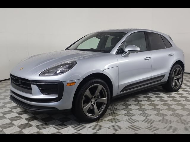 2024 Porsche Macan Base