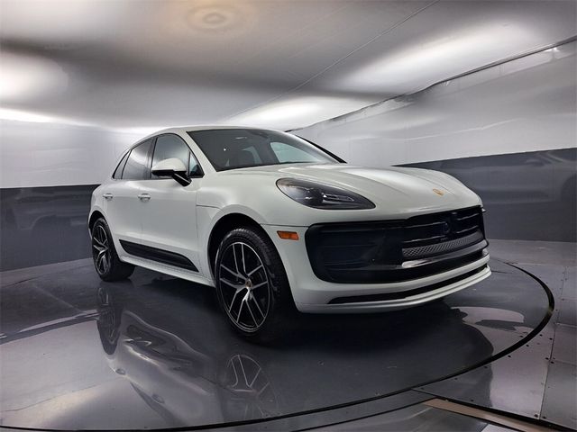 2024 Porsche Macan Base