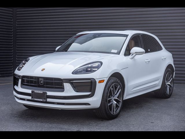 2024 Porsche Macan Base