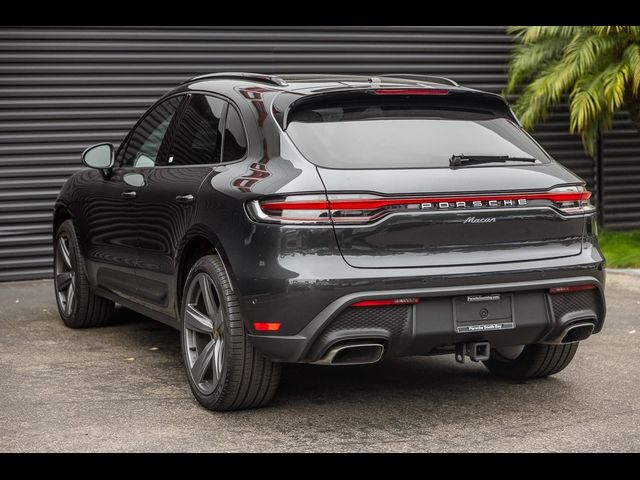 2024 Porsche Macan Base