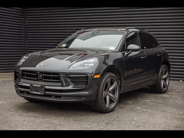 2024 Porsche Macan Base