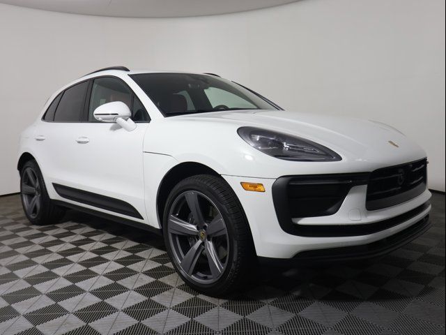 2024 Porsche Macan 