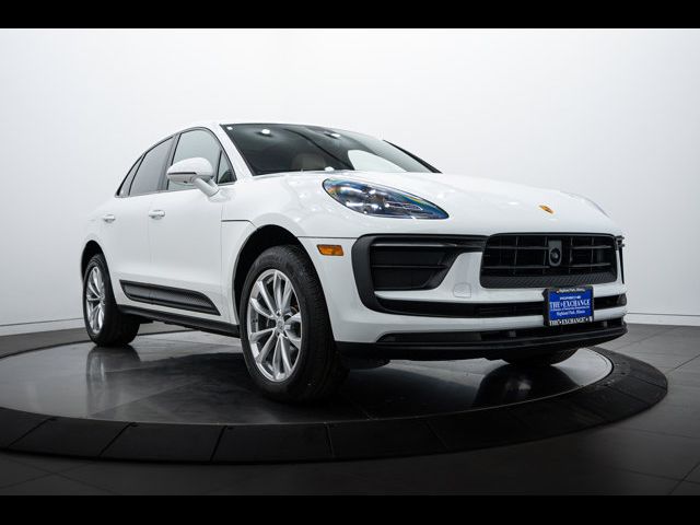 2024 Porsche Macan Base