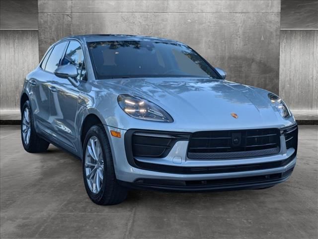 2024 Porsche Macan Base