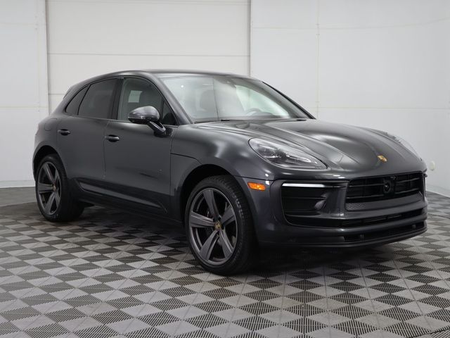 2024 Porsche Macan Base