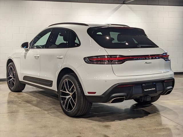 2024 Porsche Macan Base