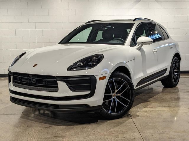 2024 Porsche Macan Base