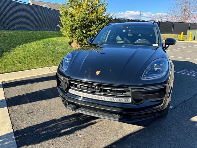 2024 Porsche Macan Base