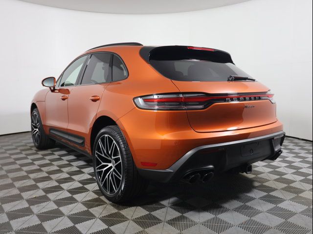 2024 Porsche Macan Base