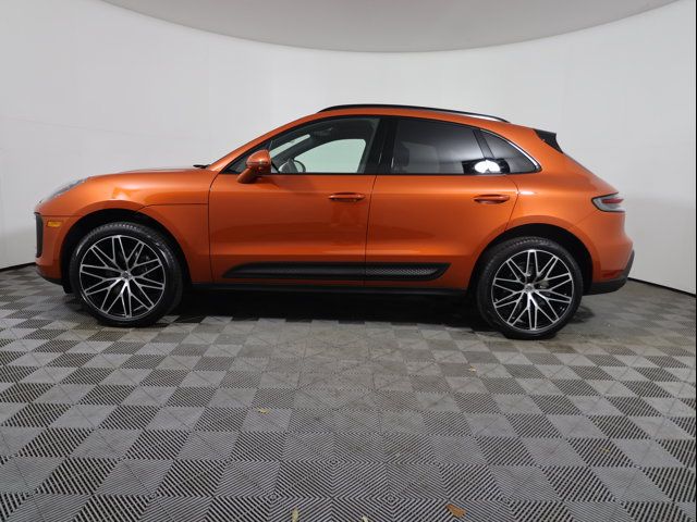 2024 Porsche Macan Base