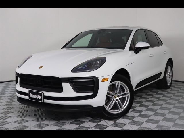 2024 Porsche Macan Base