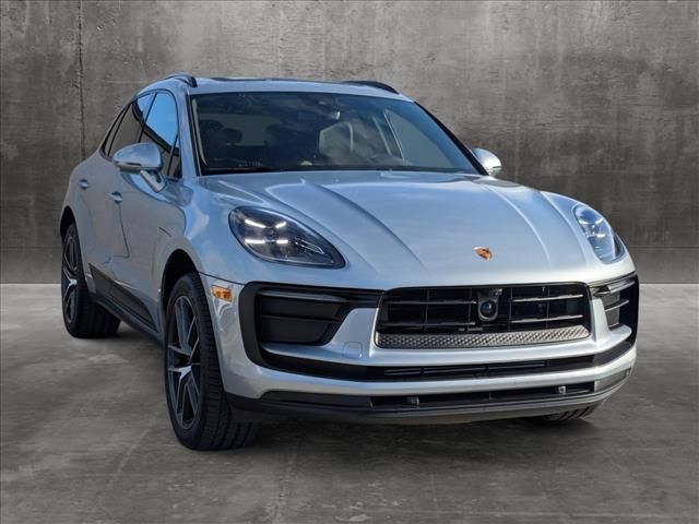 2024 Porsche Macan Base