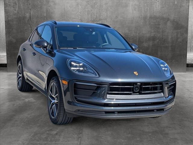 2024 Porsche Macan Base