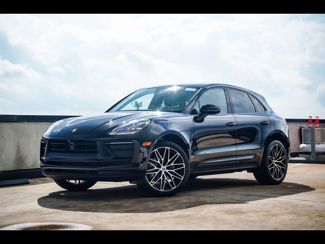 2024 Porsche Macan Base