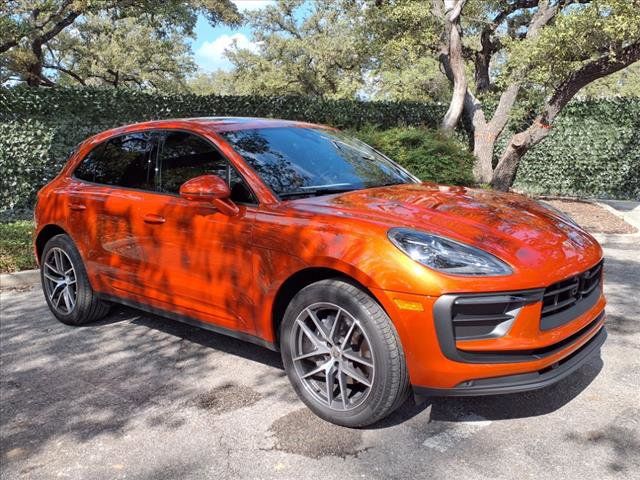 2024 Porsche Macan Base