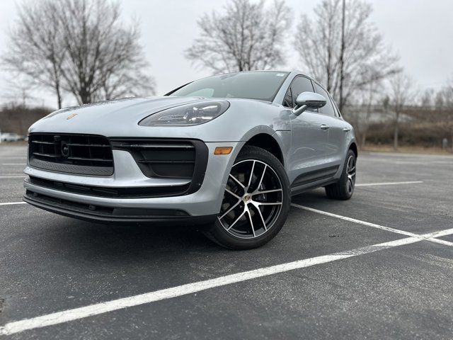 2024 Porsche Macan Base