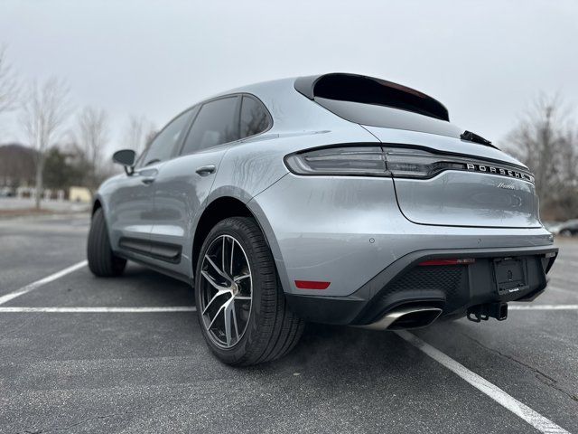 2024 Porsche Macan Base